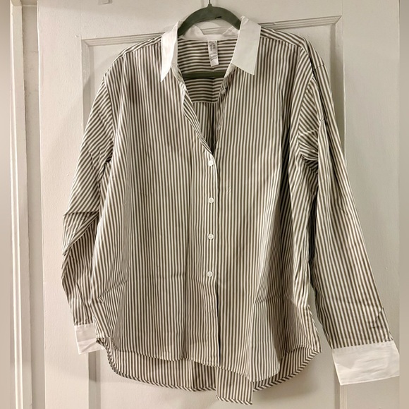 Spanx Poplin Oversized Button Down in Matcha Stripe - Picture 4 of 8